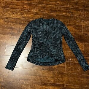 Lululemon Women's Black and Blue Patterned Top